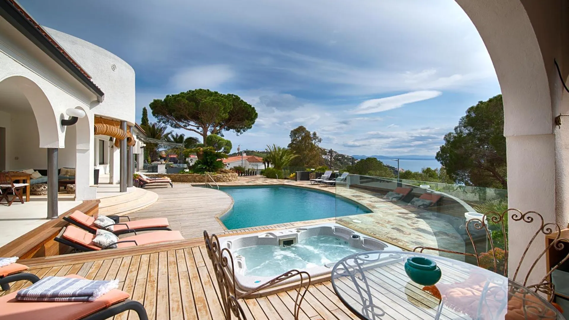 مبيت وإفطار روساس Casa De L'Albada